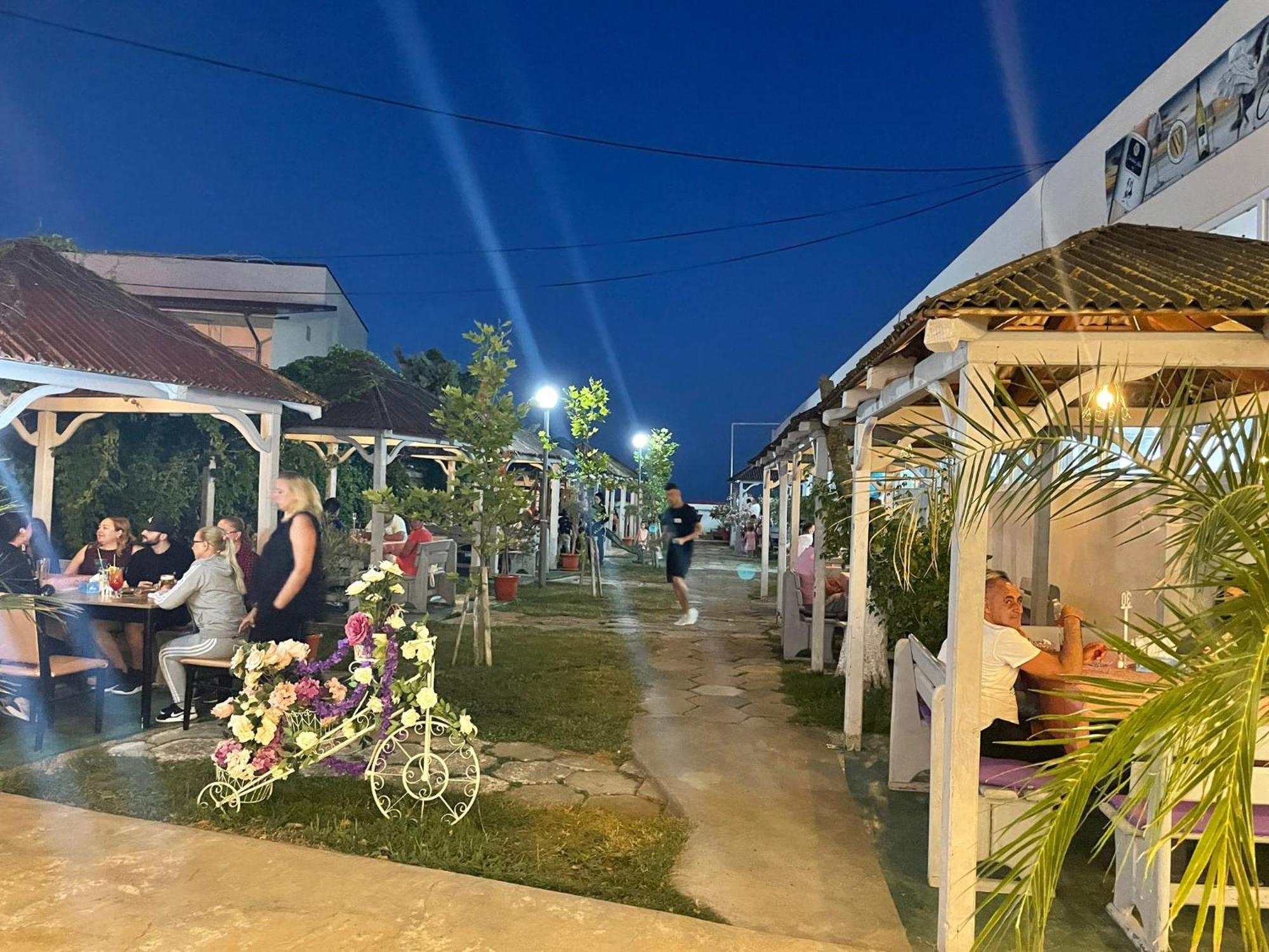 Hotel Iulia Resort Venus Ngoại thất bức ảnh